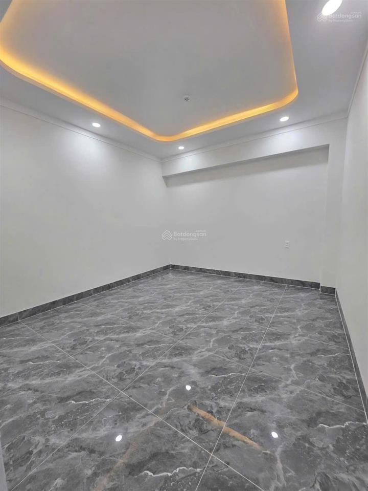 Chuyển nhượng toà nhà văn phòng mt lê hồng phong p dĩ an tp hcm