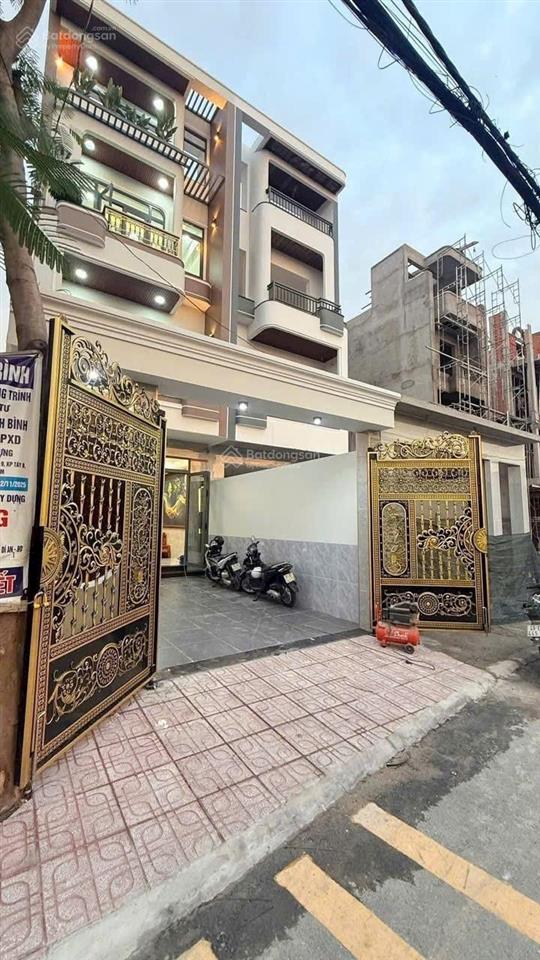 Chính chủ cần bán 1trệt 3 lầu mới. ở đông hoà. ra ql1k 100m. đường thông 6m. 4pn, 4wc. dt 117,6m2