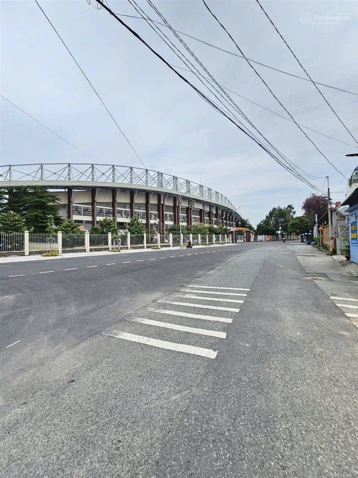 Bán đất mặt tiền ha huy giáp ngay sân vân đông đường nhưa 6m . 5x23 m.