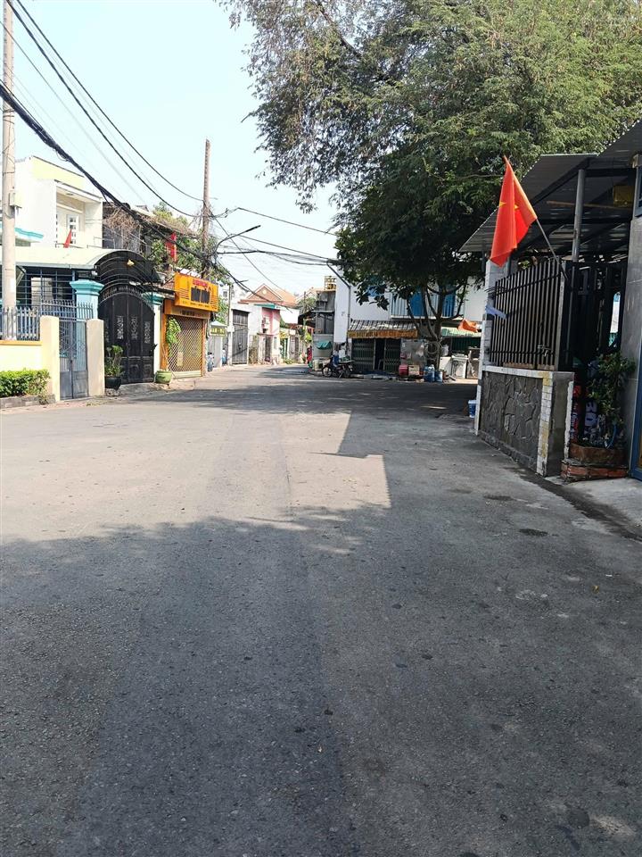 Bán đất mặt tiền ha huy giáp ngay sân vân đông đường nhưa 6m . 5x23 m.