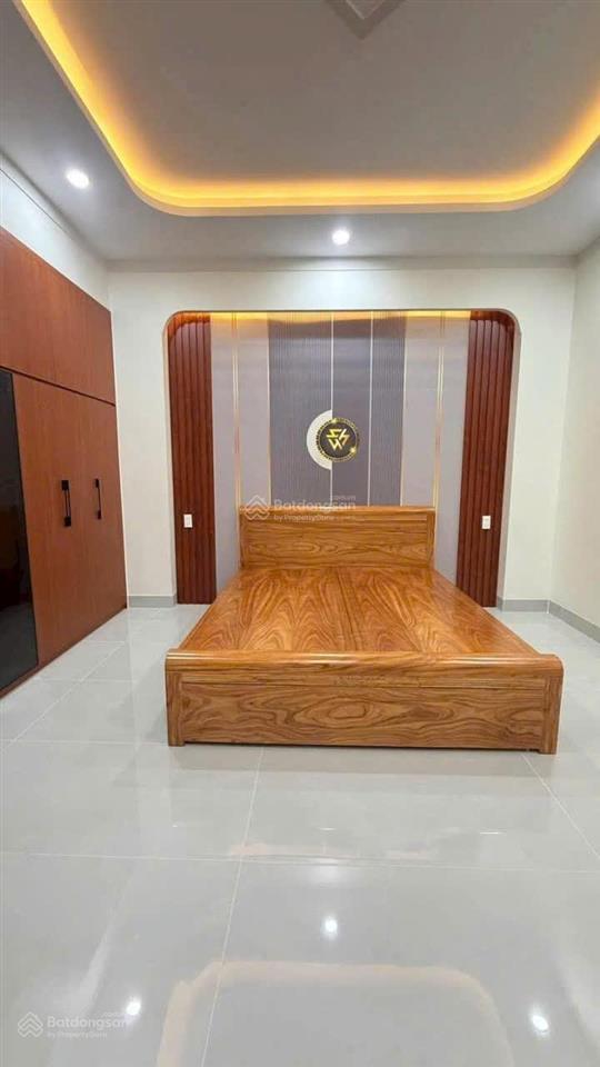 Bán nhà 3 lầu ngay siêu thị big c dĩ an . đường 6m nhưa sổ riêng 4.8x25m. giâ tốt sát làng đhqg