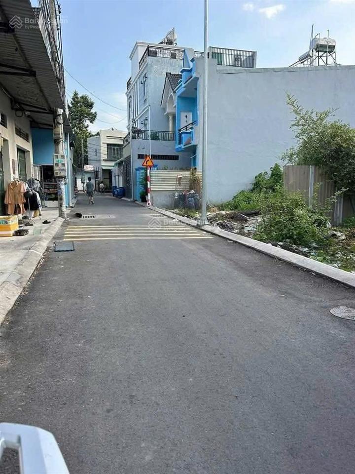 Chính chủ cần bán gấp đất ở nguyễn hữu cảnh, đông hoà. dt 128m2. gần trường học 1,2. đường thông