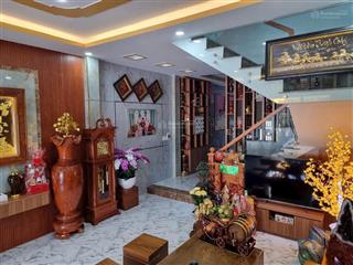 Chính chủ cần bán nhà trệt 2 lầu. nhà mặt phố. dt 115,3m2. ngang 5 x 23m. kinh doanh vạn nghề.