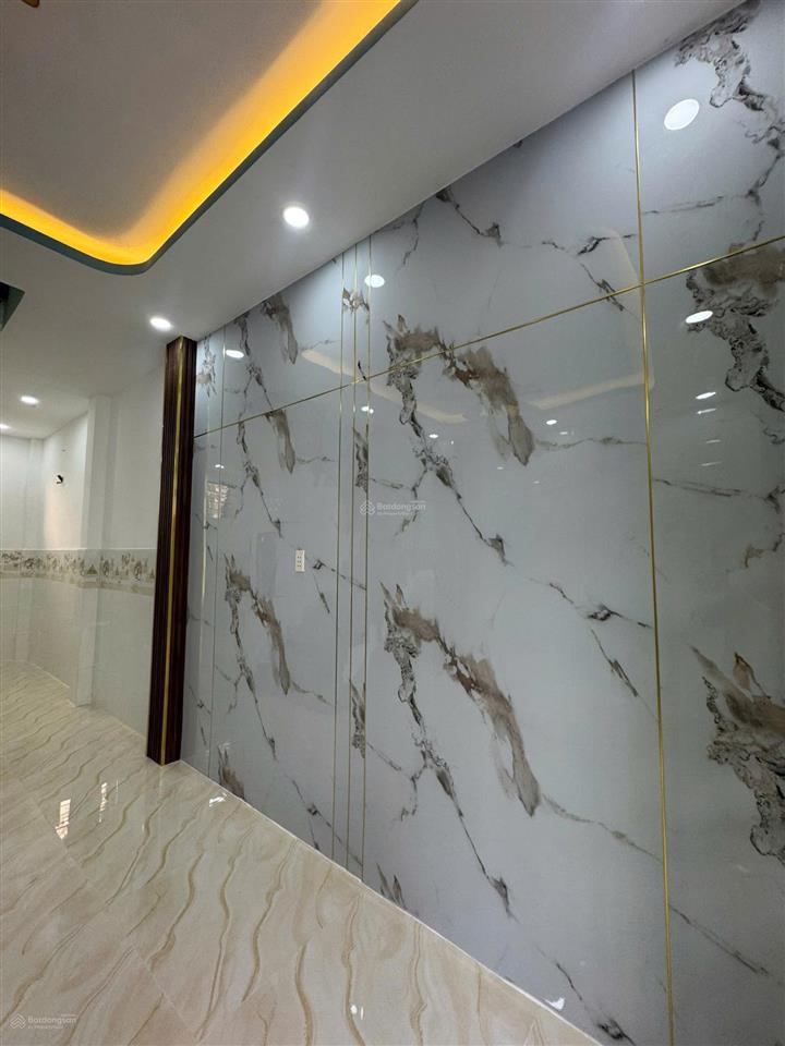 Chính chủ cần bán nhà trệt 1 lầu ở đường trần quôc toản, di an. dt 41,1m2. khu ăn uống nhộn nhịp.