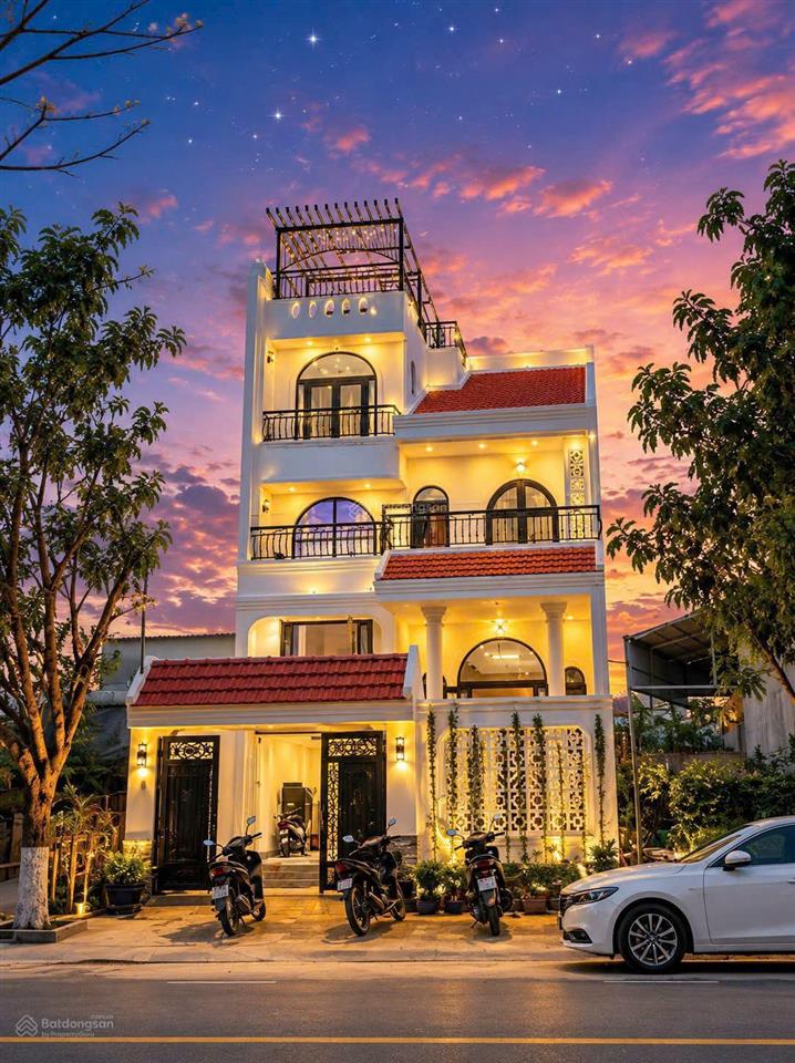 Chính chủ cần bán biệt thự đông hòa nhà đẹp, tặng toàn bộ nội thất