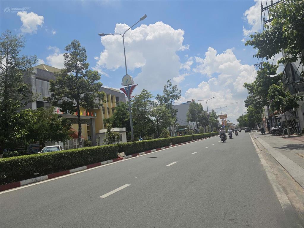 Tôi cần bán gấp hạ 800tr đất sát trường học nhi đồng và công viên nguyễn an ninh