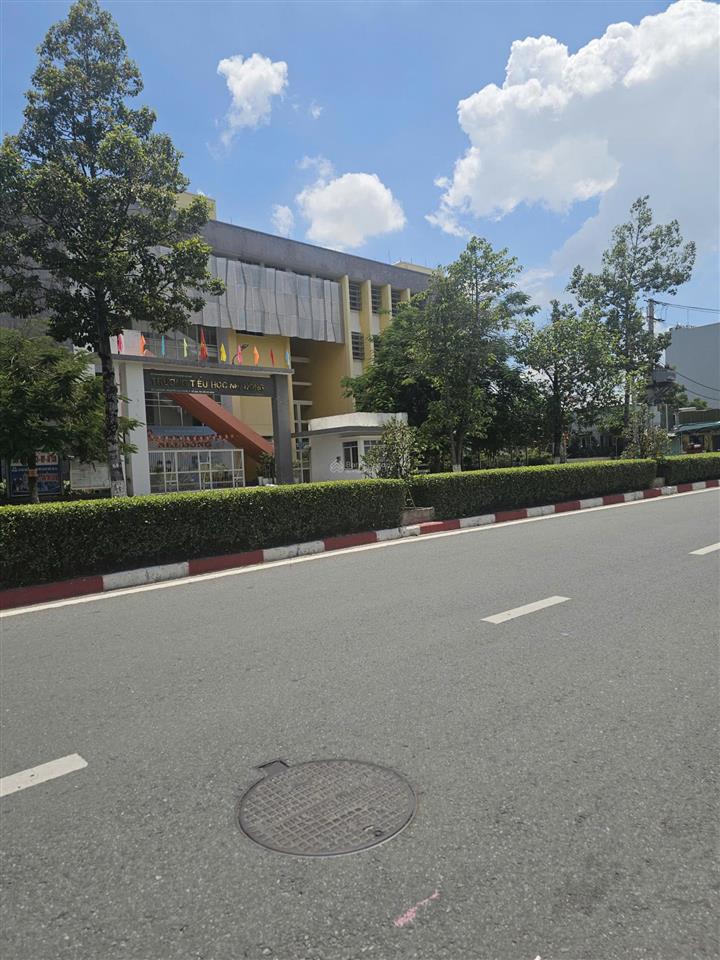 Tôi cần bán gấp hạ 800tr đất sát trường học nhi đồng và công viên nguyễn an ninh