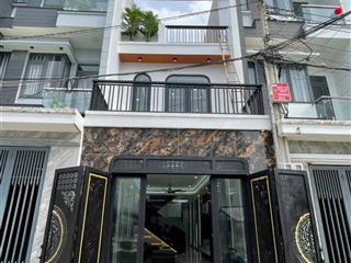 Bán nhà trệt lầu gần sân vân động đông hòa.  0908 956 *** đào gc