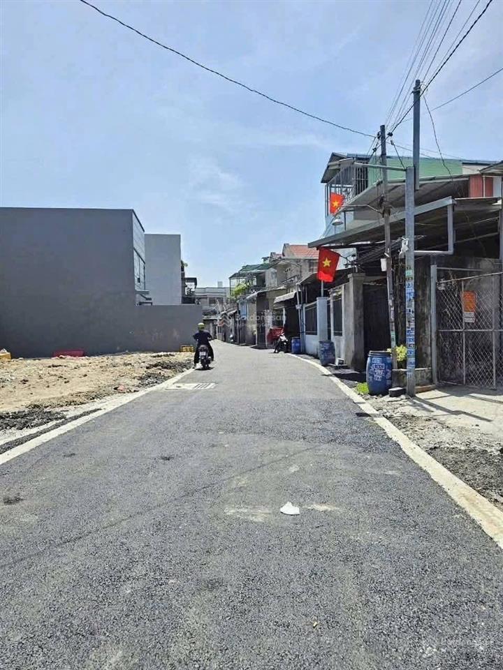 Nhà trêt lầu ngau sau chợ * an đường nhựa 5m thông lên công 16 trường học nguyen an ninh chỉ 4.2ty