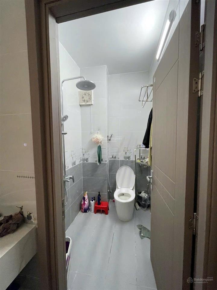Nhà 3 lầu ngay lý thường kiệt đường thông 8m
giá 7 tỷ 600