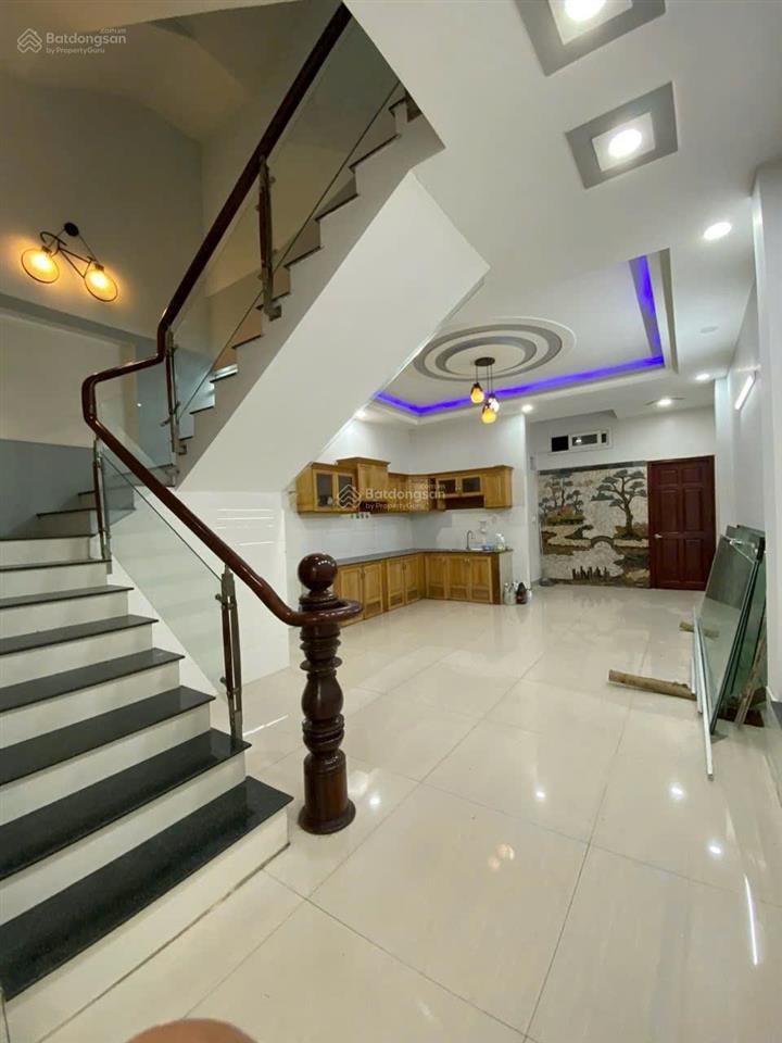 Chính chủ bán nhà 1 trệt 1 lầu ở bình thung, đông hoà. giáp làng đhqg. dt 60,5m2. full thổ. 3pn,2wc