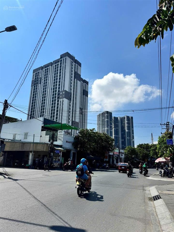 Mặt tiền nguyễn thị út, ngang 6m. phường đông hoà