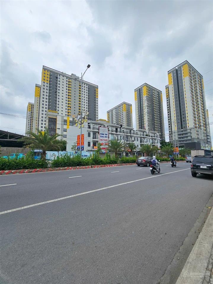 Chính chủ cần bán đất ở đông hòa. giáp làng đhqg, dân cư đông đúc. ngang 4x23,30m. đường 5m