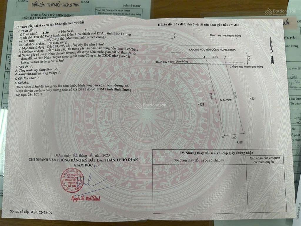 Chính chủ cần bán gấp kho ở đông hoà. đường thông, xe tải vừa. cách trường học 1,2, chợ 150m.dt103m