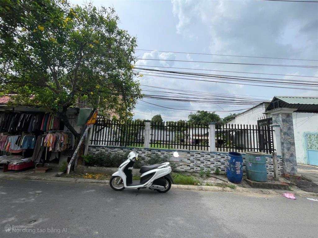 Chính chủ cần bán gấp mt kinh doanh ở suối lồ ồ, đông hòa. dân cư nhộn nhịp. gần chợ, trường, cv