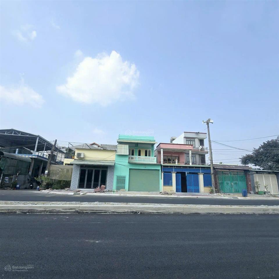 Bán đất tăng nhà mặt tiền 30.4 đường 32m sát metro xa lộ hà nội