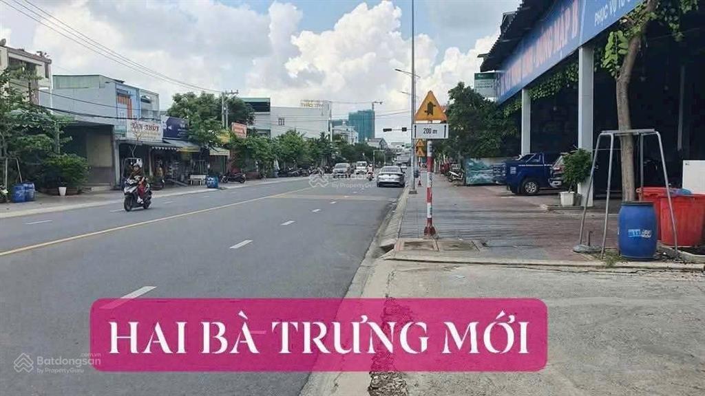 Chính chủ bán gấp nhà 4 tầng ở hai bà trưng, đông hòa gần trường, chợ, siêu thị go. dt 90m2 4pn 5wc