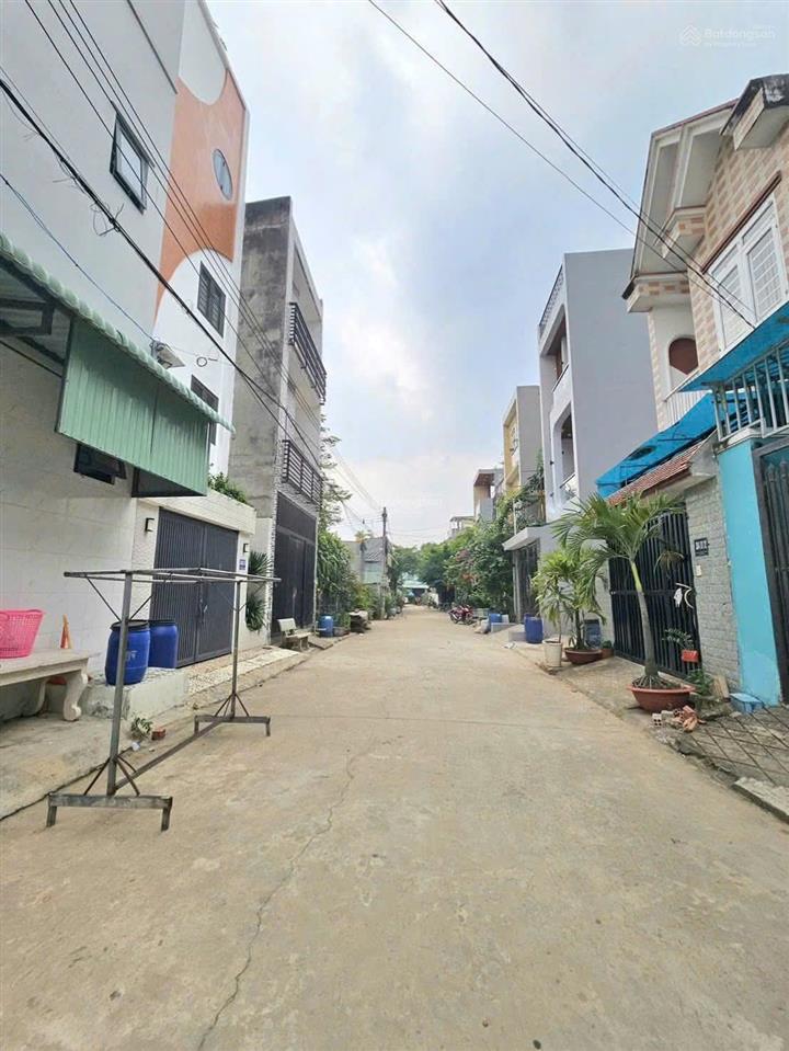 Bán nhà sát làng đhqg, metro suối tiên 800m
giá 4.25ty tl