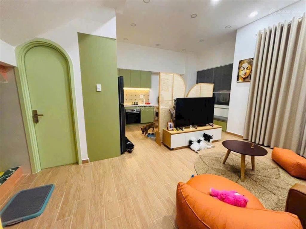 Nhà indochine đẹp  gần ngã tư chiêu liêu  ngang 10m  hxh  giá 4,9 t