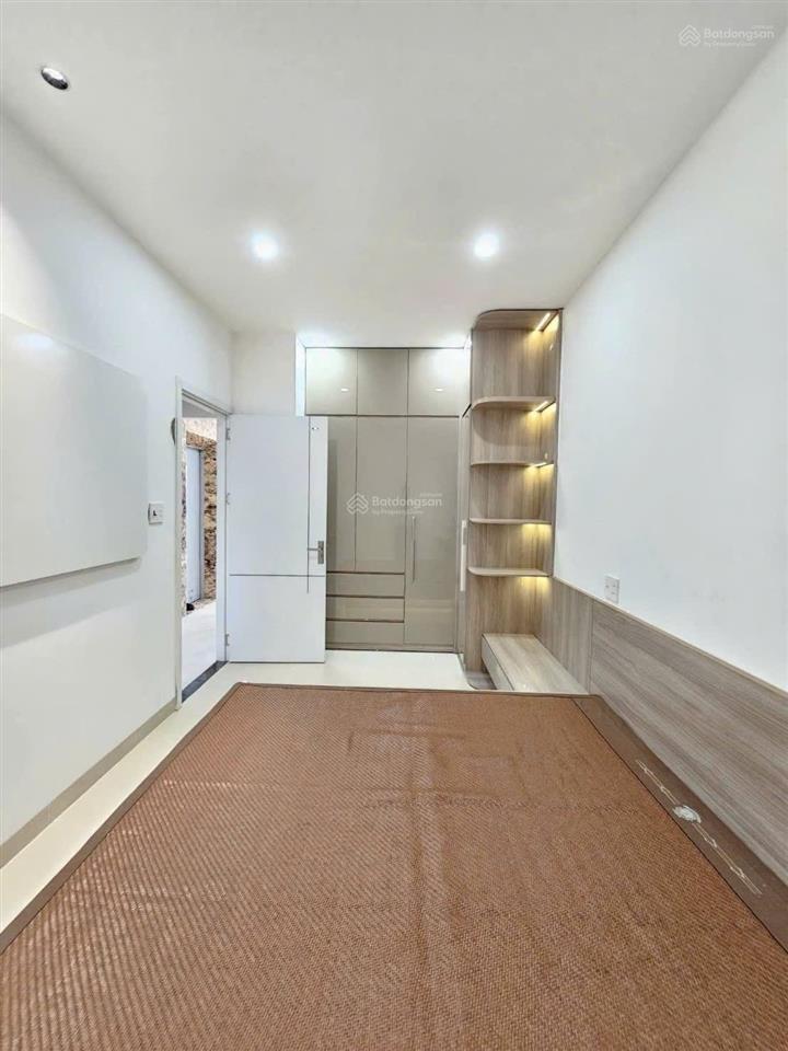 Chính chủ cần bán gấp căn hộ ở linh xuân, thủ đức. gần làng đhqg 800m. đường 7m thông. dt 109,7m2
