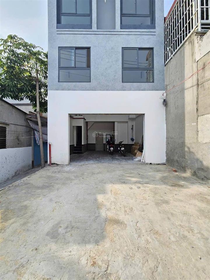 Chính chủ cần bán gấp căn hộ ở linh xuân, thủ đức. gần làng đhqg 800m. đường 7m thông. dt 109,7m2