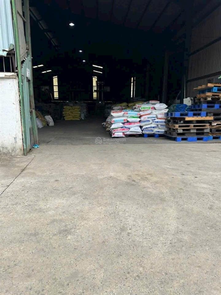 Chính chủ cần bán gấp kho xưởng ở bùi thị xuân, tân bình. xe tải 10t vào được. dt 1186m2