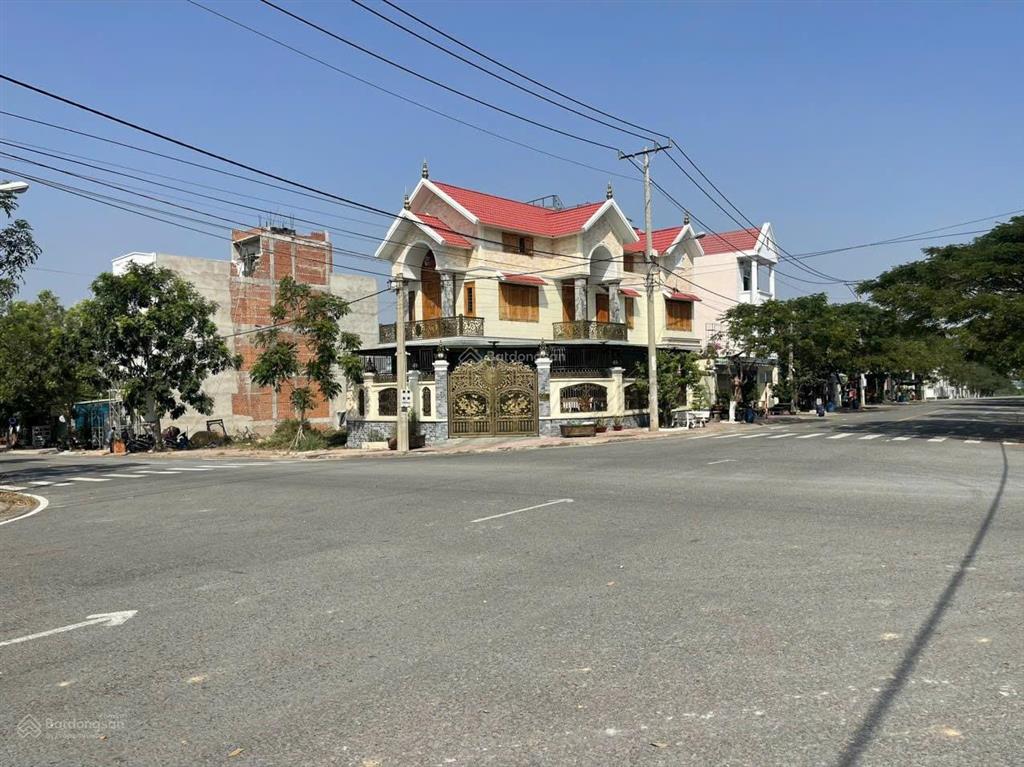 Chính chủ cần bán đất châu thới đẹp. ngang 6m. thuận tiện đi biên hoà, làng đhqg. dt 101m2. 100%thổ