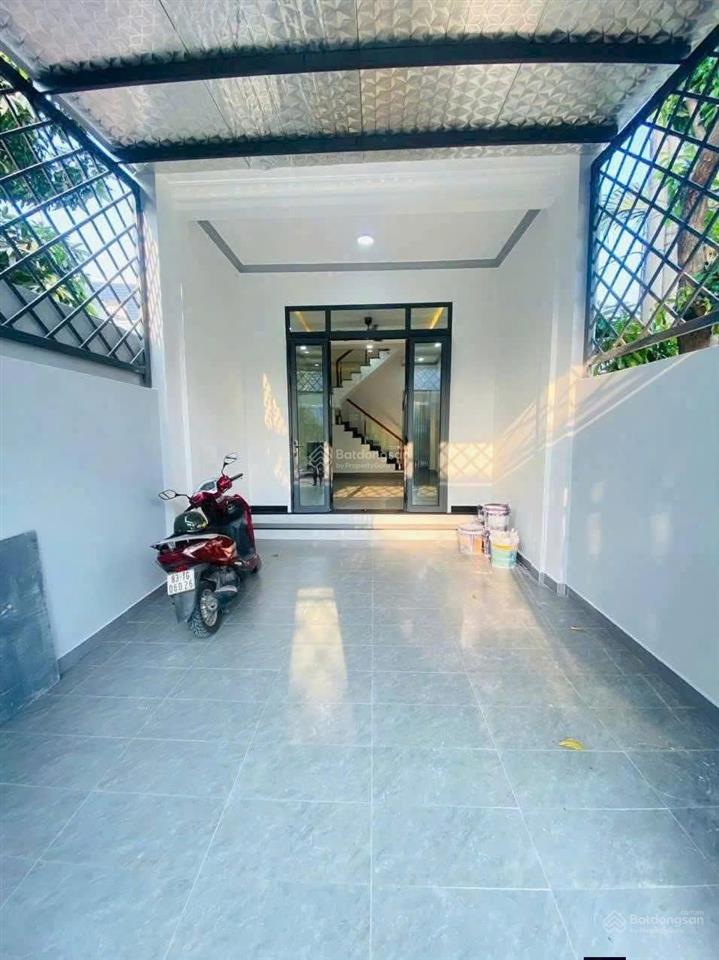 Chính chủ cần bán gấp nhà trệt 1 lầu ở ng an ninh. dĩ an. gần chợ, trường c1,c2. dt 82,9m. 4pn,2wc