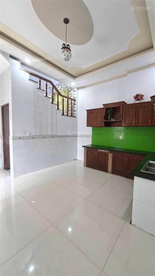 Chính chủ cần bán nhà trệt lầu ở nội hoá, đông hoà. dt 100m2. 3pn, 2wc. gần chợ, trường học