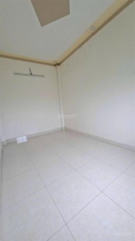 Chính chủ cần bán nhà trệt lầu ở nội hoá, đông hoà. dt 100m2. 3pn, 2wc. gần chợ, trường học