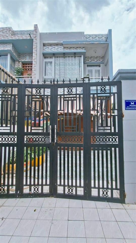 Chính chủ cần bán nhà trệt lầu ở nội hoá, đông hoà. dt 100m2. 3pn, 2wc. gần chợ, trường học