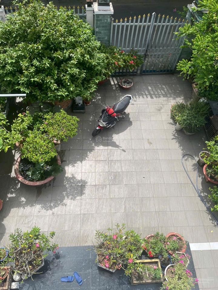 Chủ nhà cần bán nhà biệt thự vườn 208m2 mặt tiền nhựa 7m thông buôn bán tốt