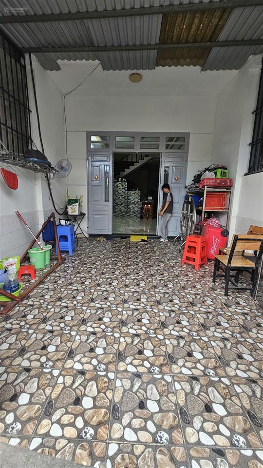 Bạn gấp nhà trọ lầu ngay big c dĩ an đường trước nhà 6m sổ riêng san xe hơi 7 chỗ