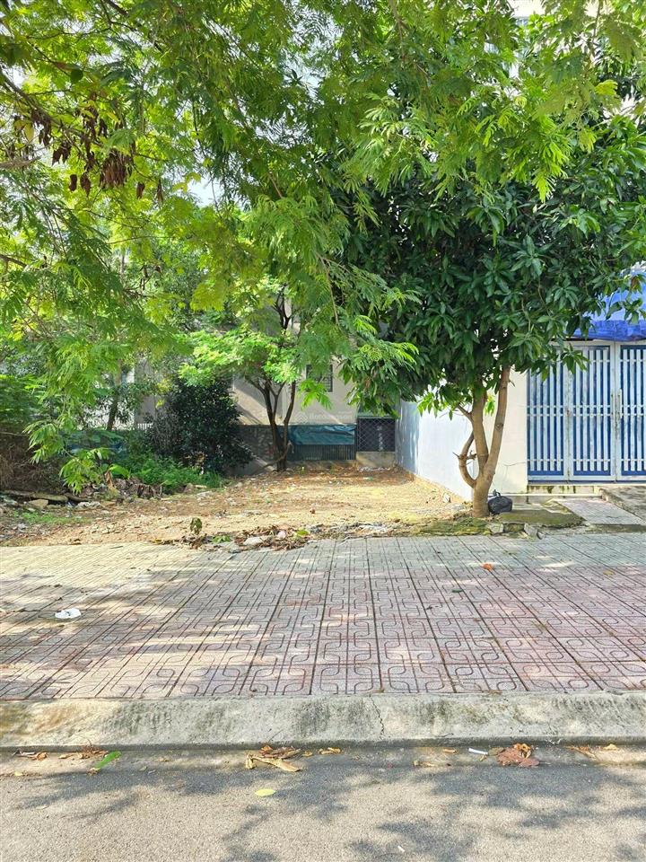Bán gấp đất n4 đường 22m trục chính kdc phú hồng thịnh gần làng đhqg tp hcm