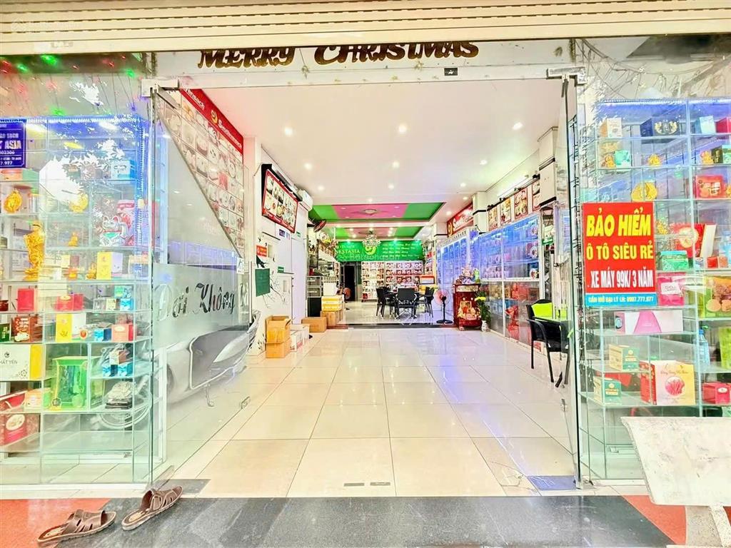 Chính chủ cần bán nhà phố 6 tầng ở tthc dĩ an. dt 131,7m2. ngang 6m. gần trường học, gần công viên