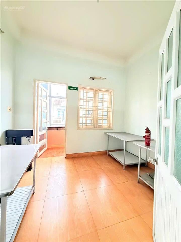 Chính chủ cần bán nhà phố 6 tầng ở tthc dĩ an. dt 131,7m2. ngang 6m. gần trường học, gần công viên