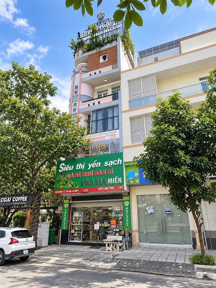 Chính chủ cần bán nhà phố 6 tầng ở tthc dĩ an. dt 131,7m2. ngang 6m. gần trường học, gần công viên