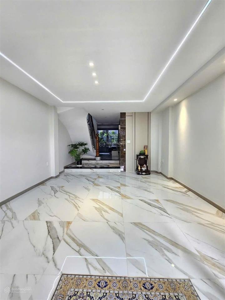 Chính chủ cần bán mt kinh doanh trệt 3 lầu ở đông hòa, dĩ an. gần big c dĩ an. dt 89,7m2. 4pn, 6wc.