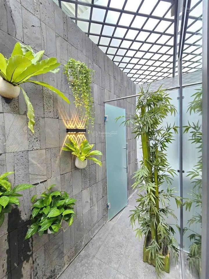 Chính chủ cần bán mt kinh doanh trệt 3 lầu ở đông hòa, dĩ an. gần big c dĩ an. dt 89,7m2. 4pn, 6wc.
