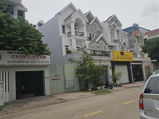Bán nhà 3tầng lầu tthc dĩ an sát ngân hàng vcbbank vị trí kinh doanh tiện mở spa văn phòng cho thuê