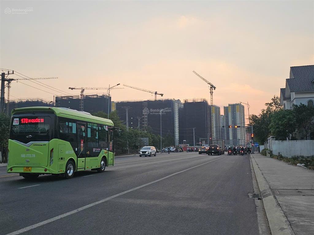 Chính chủ cần bán lô đất ở kdc bình nguyên, ở đông hòa. dt 300m2. ngang 15m. dân cư đông đúc