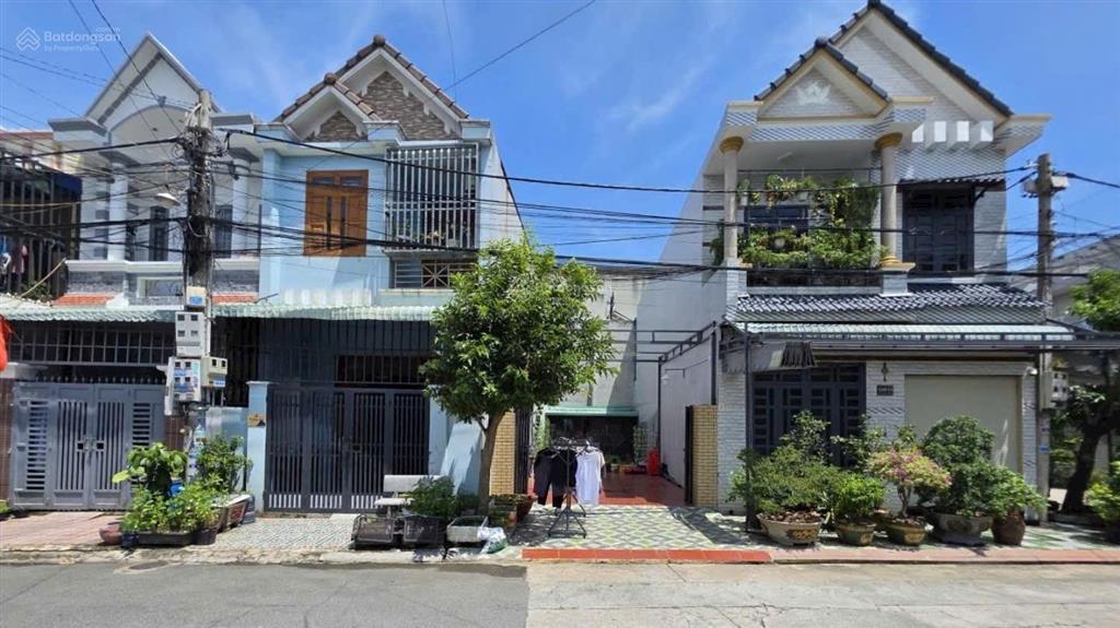 Chình chủ cần bán nhà mt trệt lầu ở tân đông hiệp, dĩ an. dt 74,5m. 3pn, 2wc. đường 10m. gần vincom