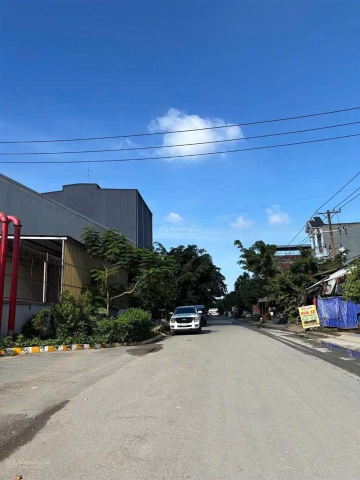 Chình chủ cần bán nhà mt trệt lầu ở tân đông hiệp, dĩ an. dt 74,5m. 3pn, 2wc. đường 10m. gần vincom