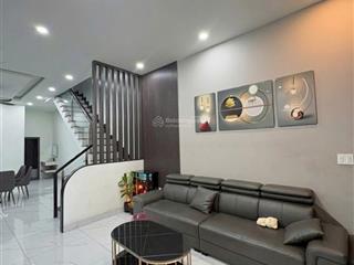 Chính chủ cần bán trệt lầu ở đông hòa. sát trường c1, c2, chợ. đi s.thị go 1km dt 101,5m. 3pn, 3wc