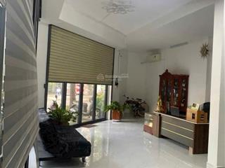 Chính chủ cần bán gấp góc 2 mt trệt 2 lầu ở tthc dĩ an. dt 141m2. 4pn, 3wc. kinh doanh đa ngành