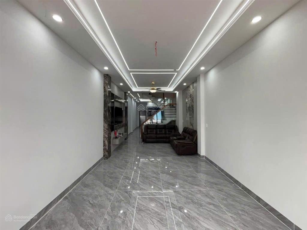 Hạ giá bán gấp nhà 71m2, nhà mới  hướng tây bắc, vị trí phú hồng thịnh dĩ an