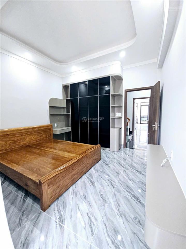 Hạ giá bán gấp nhà 71m2, nhà mới  hướng tây bắc, vị trí phú hồng thịnh dĩ an