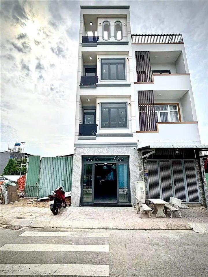 Hạ giá bán gấp nhà 71m2, nhà mới  hướng tây bắc, vị trí phú hồng thịnh dĩ an