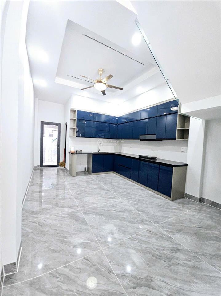 Hạ giá bán gấp nhà 71m2, nhà mới  hướng tây bắc, vị trí phú hồng thịnh dĩ an