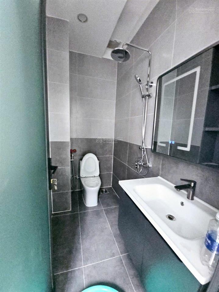 Hạ giá bán gấp nhà 71m2, nhà mới  hướng tây bắc, vị trí phú hồng thịnh dĩ an